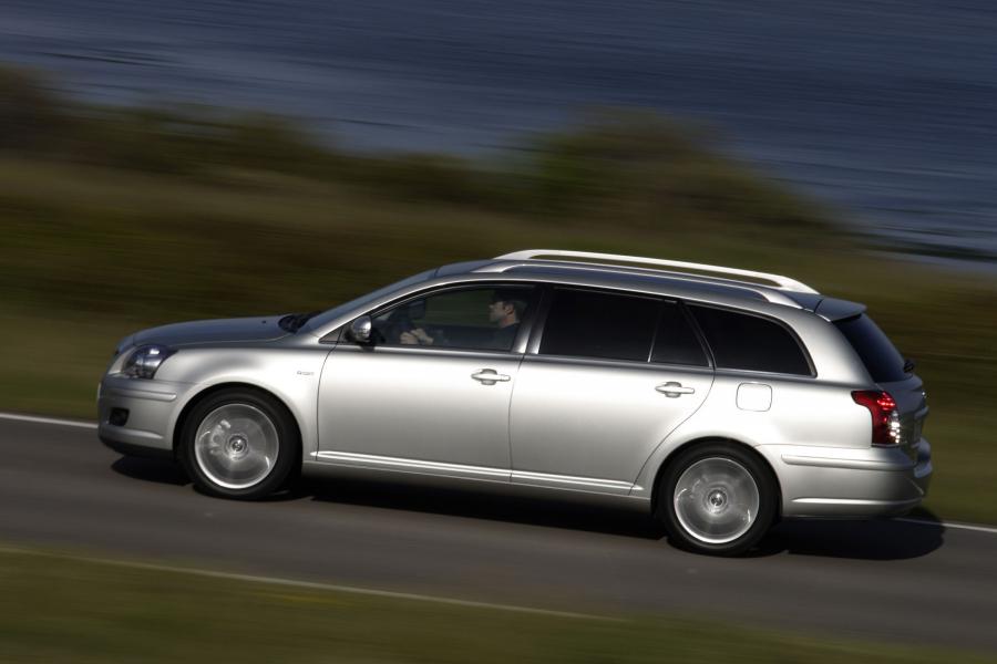  Toyota Avensis Wagon 2006 года  (фото 54 из 71)